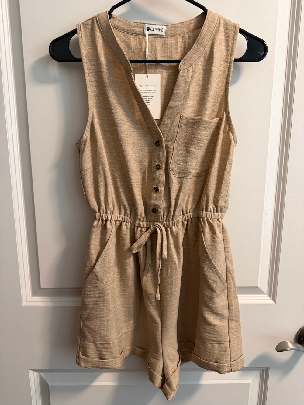 Cupshe Beige Sleeveless Romper with Drawstring Waist
